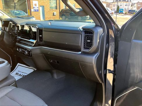 Used 2023 Chevrolet Silverado 1500 LT image 13