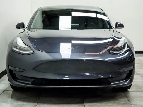 Used 2019 Tesla Model 3 Mid Range image 7