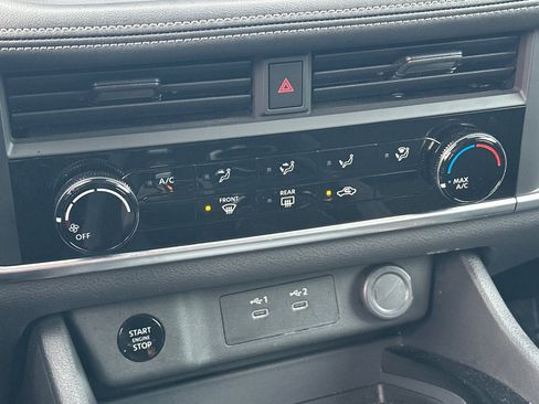 Certified 2025 Nissan Rogue S image 23