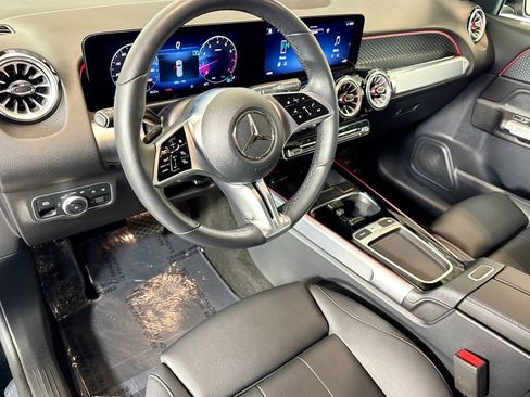 Certified 2025 Mercedes-Benz GLB 250 image 9