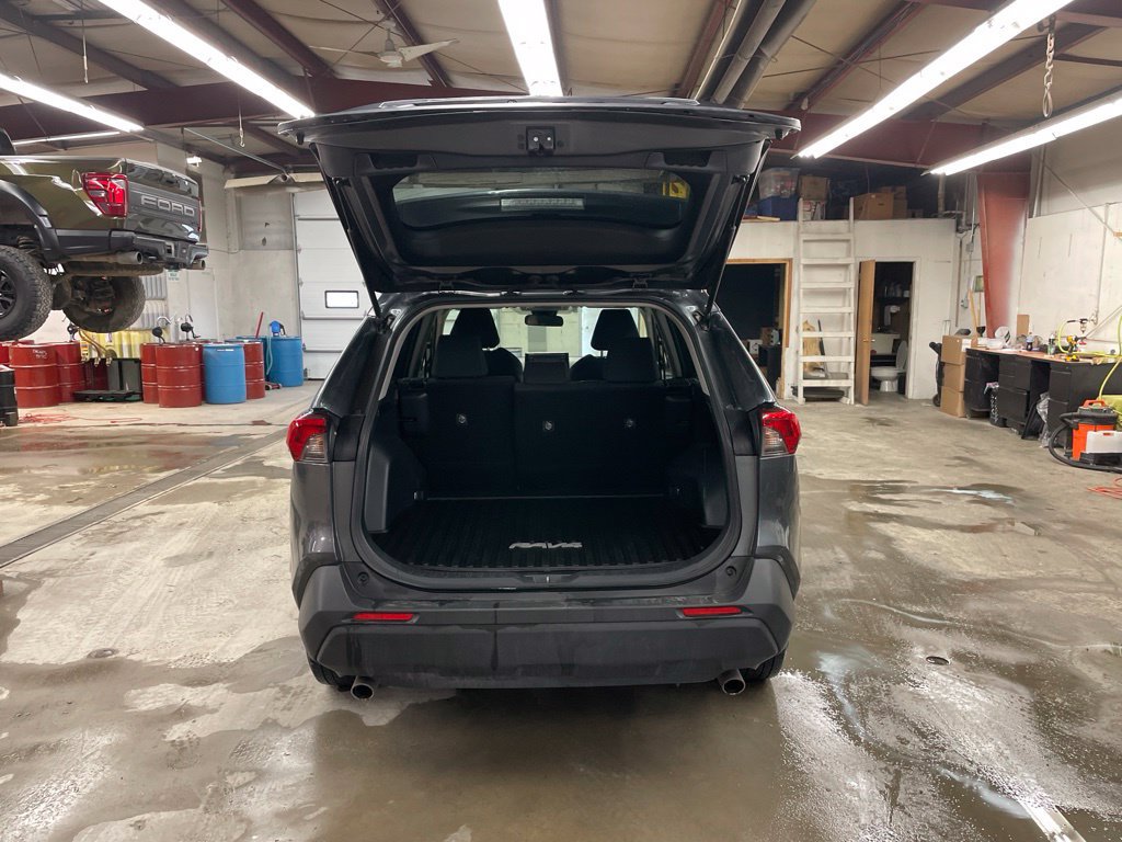 Used 2019 Toyota RAV4 LE w/ All Weather Liner Package AWD/4WD image 26