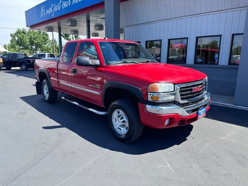 Used 2004 GMC Sierra 2500 SLE w/ Heavy-Duty Power Package AWD/4WD image 28