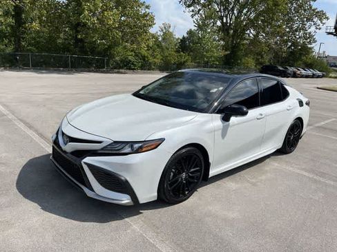 Used 2022 Toyota Camry XSE w/ Navigation Package AWD/4WD image 4