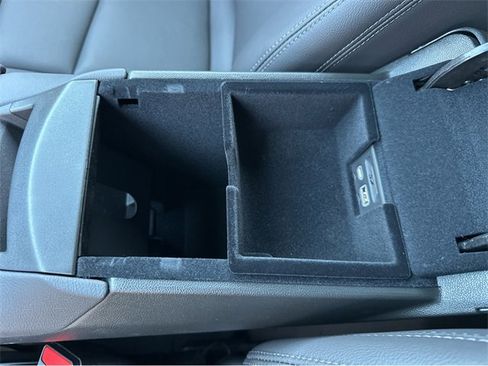 New 2025 Cadillac XT5 Luxury image 26