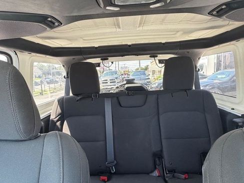 Used 2018 Jeep Wrangler Unlimited Sport S AWD/4WD image 19