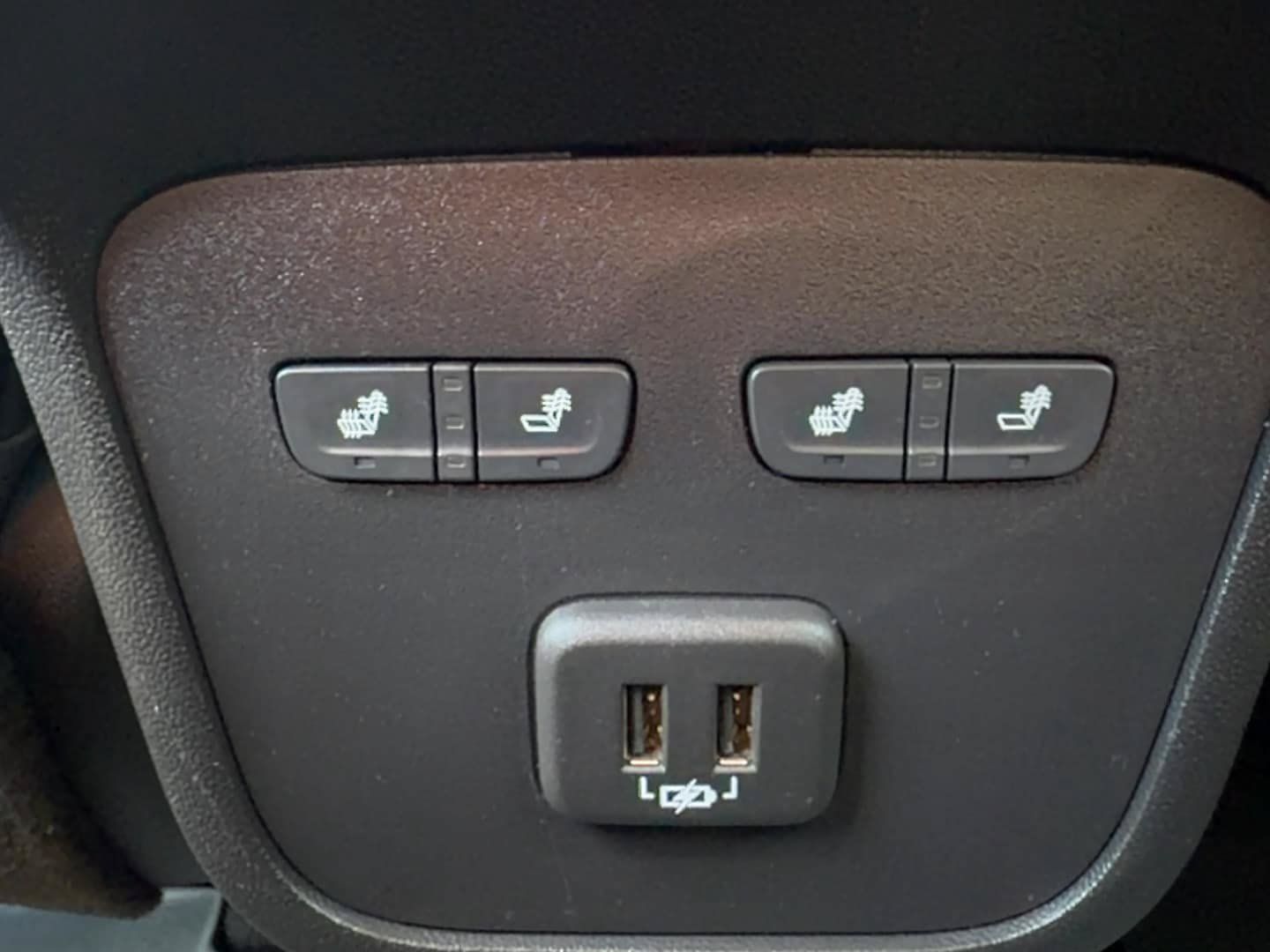 Used 2021 Chevrolet Equinox Premier AWD/4WD image 23