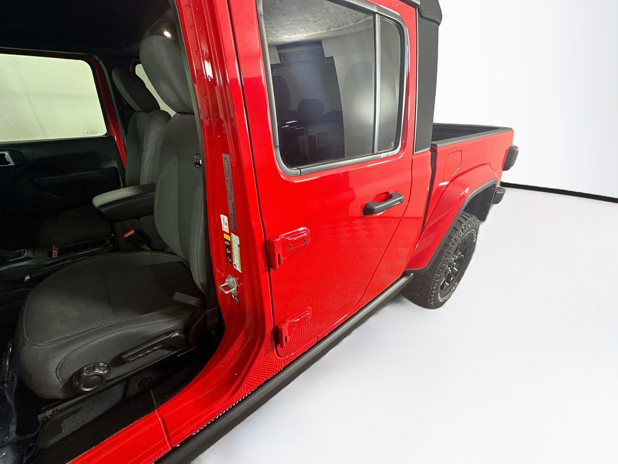 Used 2024 Jeep Gladiator Sport AWD/4WD image 12