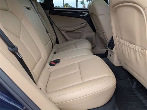 Used 2019 Porsche Macan S image 28
