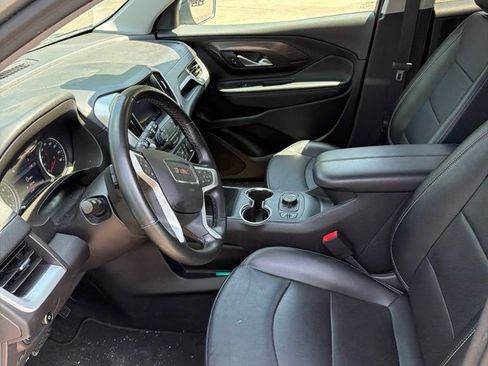 Used 2024 GMC Terrain SLT AWD/4WD image 17
