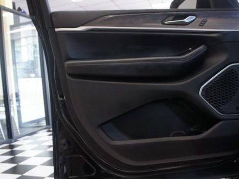 Used 2022 Jeep Grand Cherokee L Limited image 27