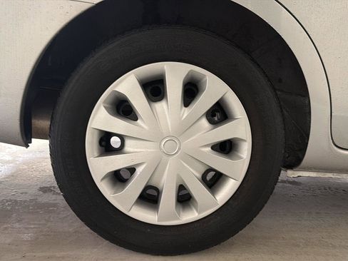 Used 2017 Nissan Versa SV image 10