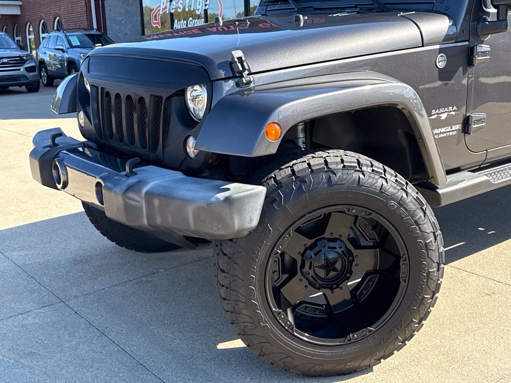 Used 2017 Jeep Wrangler Unlimited Sahara w/ Connectivity Group AWD/4WD image 22