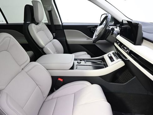 New 2026 Lincoln Aviator Reserve AWD/4WD image 16