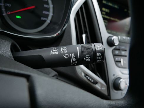 Used 2015 GMC Terrain SLE image 27