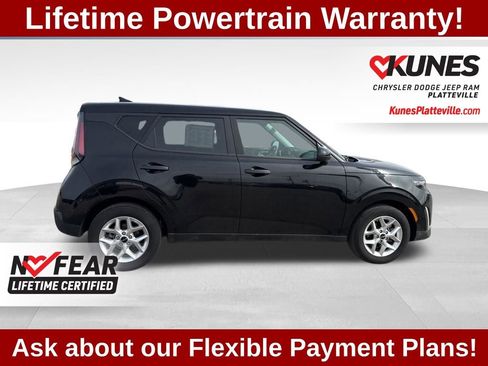 Used 2025 Kia Soul LX FWD image 11