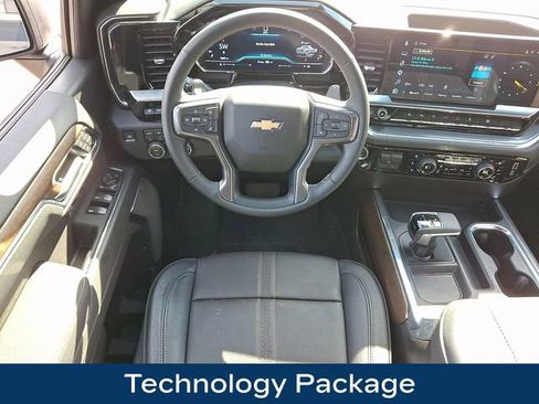 Used 2025 Chevrolet Silverado 1500 High Country w/ Technology Package AWD/4WD image 3