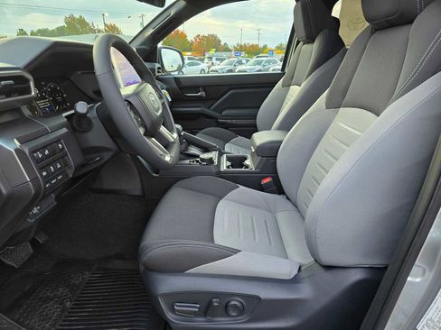 New 2025 Toyota Tacoma TRD Off-Road AWD/4WD image 25