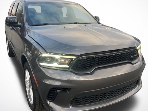 Used 2023 Dodge Durango GT image 2