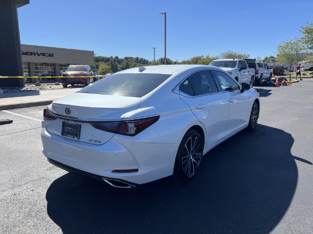 Certified 2025 Lexus ES 350 w/ Premium Package FWD image 3