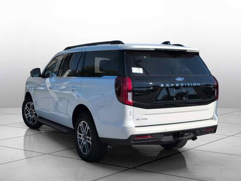 New 2026 Ford Expedition Active RWD image 13