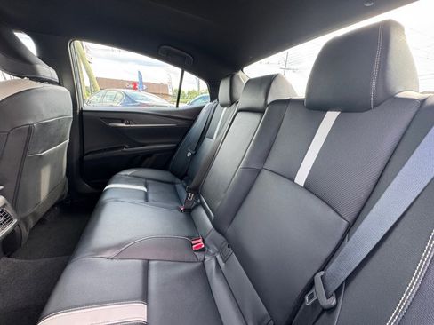 Used 2025 Toyota Camry SE FWD image 27