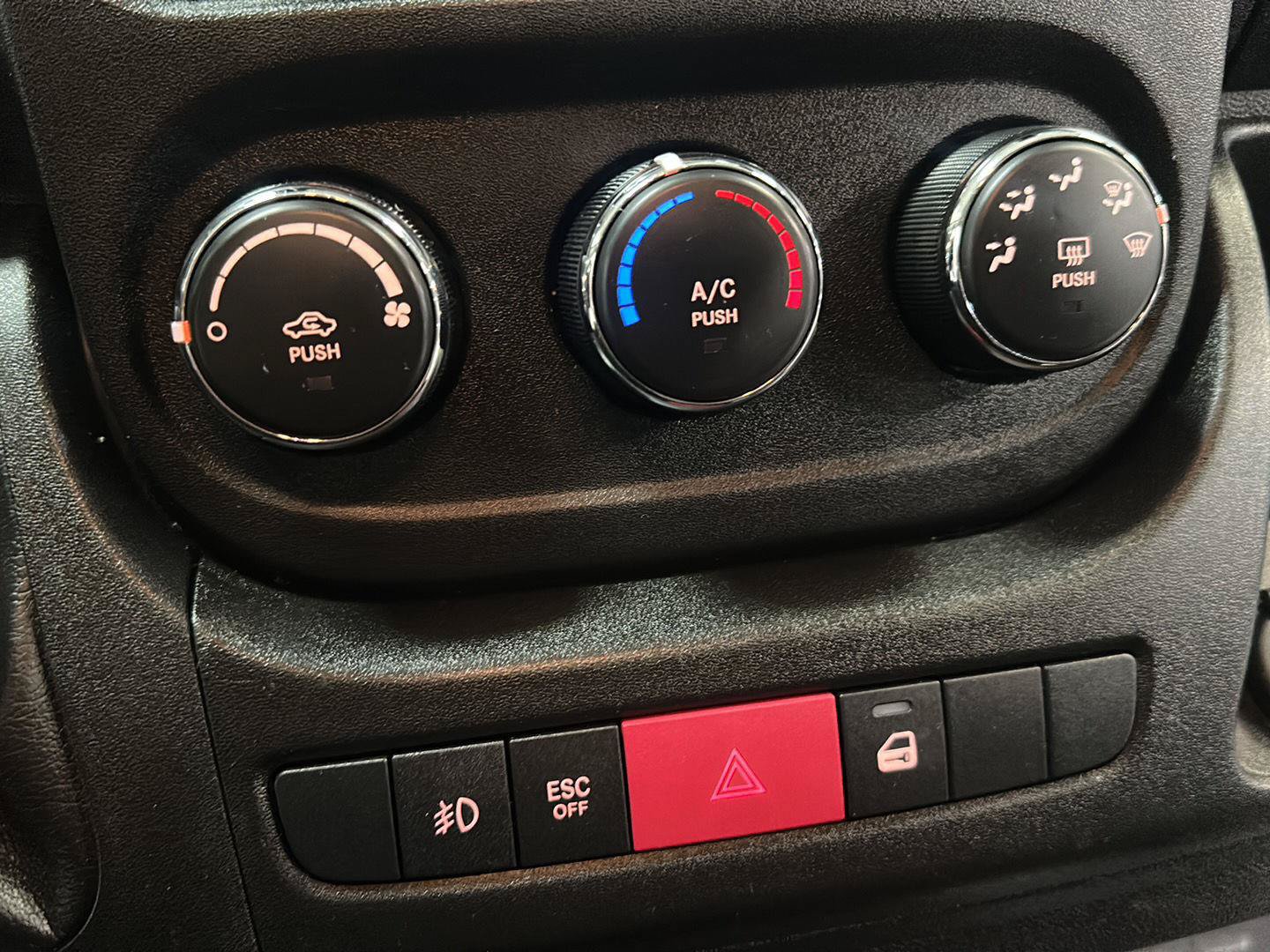 Used 2017 RAM ProMaster 2500 w/ Premium Appearance Group FWD image 20
