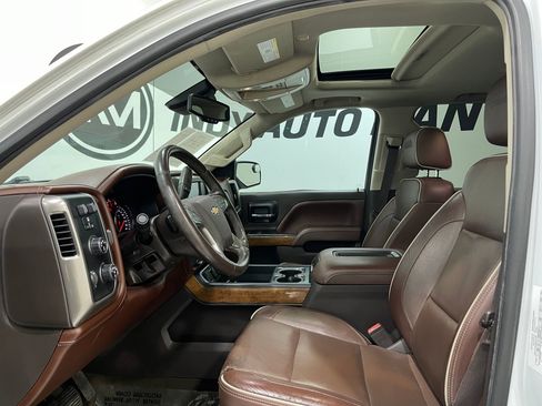 Used 2016 Chevrolet Silverado 1500 High Country w/ High Country Premium Package AWD/4WD image 13
