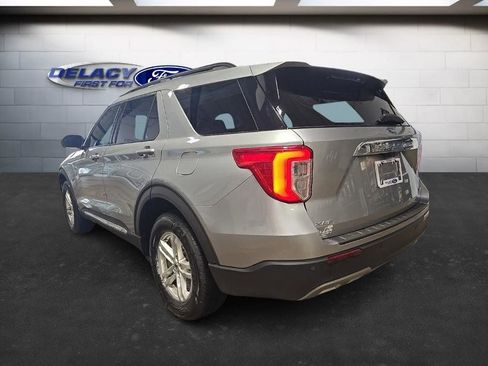 Used 2022 Ford Explorer XLT w/ Equipment Group 202A image 3