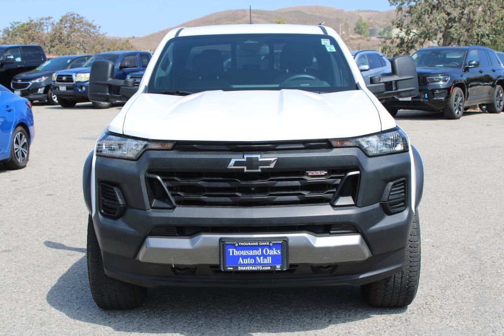 Used 2024 Chevrolet Colorado Trail Boss w/ LPO, Dark Essentials Package AWD/4WD image 2