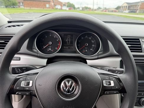 Used 2017 Volkswagen Passat 1.8T S FWD image 24