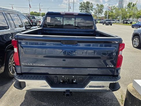 Used 2021 Chevrolet Silverado 1500 LTZ AWD/4WD image 3