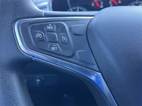 Used 2018 Chevrolet Equinox LS image 29