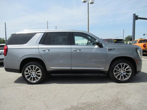 Certified 2025 GMC Yukon Denali AWD/4WD image 2