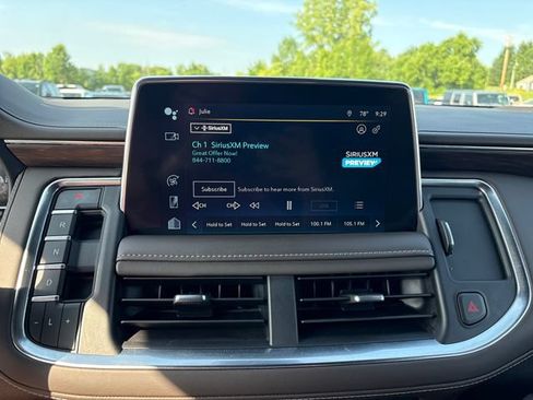 Used 2024 Chevrolet Suburban Z71 w/ Z71 Off-Road Package AWD/4WD image 14