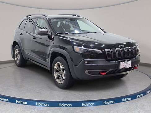 Used 2019 Jeep Cherokee Trailhawk w/ Cold Weather Group AWD/4WD image 4