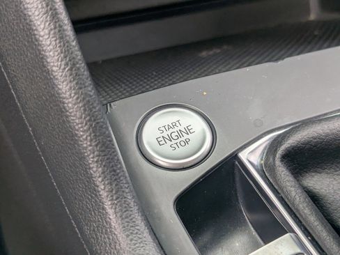 Used 2022 Volkswagen Taos S image 31