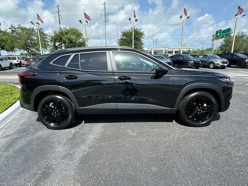 Certified 2026 Chevrolet Trax ACTIV w/ Sunroof Package FWD image 4