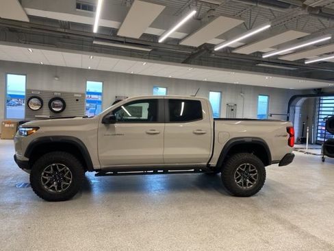 New 2026 Chevrolet Colorado ZR2 w/ Technology Package AWD/4WD image 9