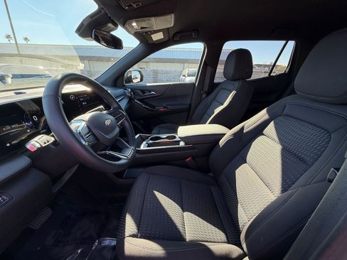 Used 2025 Chevrolet Equinox LT image 24