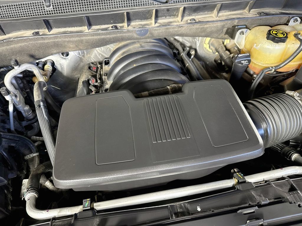 Used 2022 Chevrolet Tahoe LT w/ Luxury Package RWD image 42