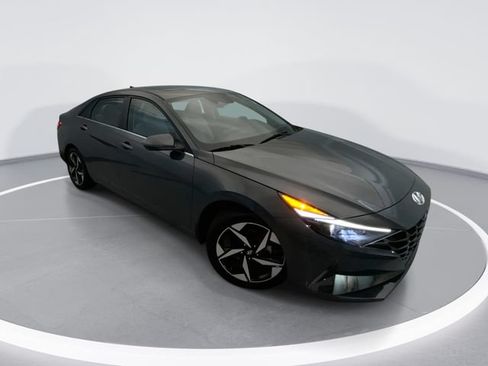 Used 2023 Hyundai Elantra Limited FWD image 1