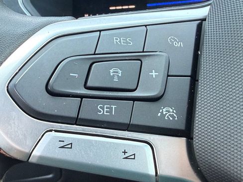 Used 2023 Volkswagen Tiguan SE R-Line AWD/4WD image 21