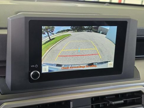 Used 2025 Toyota Tacoma SR5 RWD image 11