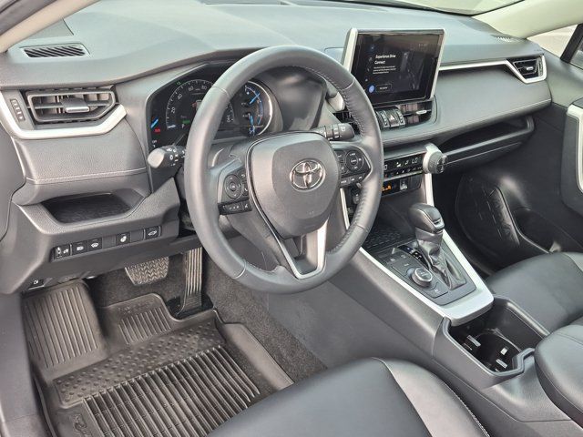 Used 2025 Toyota RAV4 XLE Premium w/ Weather Package AWD/4WD image 17