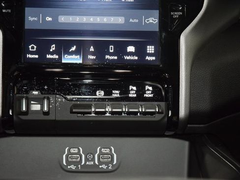 Used 2024 RAM 3500 Laramie w/ Night Edition image 30