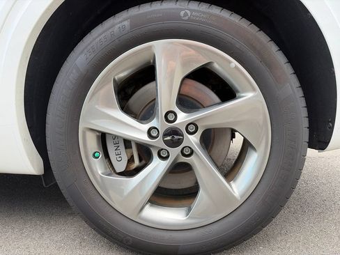 Certified 2026 Genesis GV70 2.5T AWD/4WD image 21