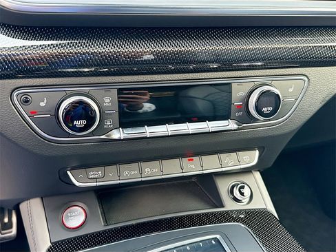 Used 2018 Audi SQ5 Premium Plus image 17