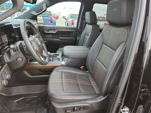 Certified 2024 Chevrolet Silverado 1500 High Country w/ Midnight Edition image 19