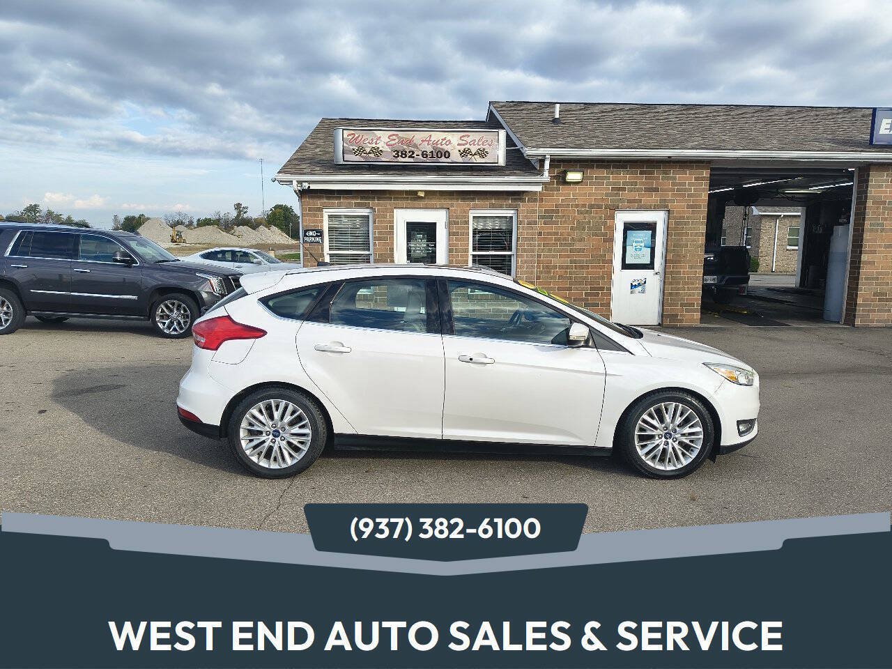 Used 2018 Ford Focus Titanium FWD image 1