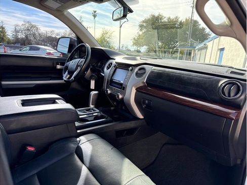 Used 2015 Toyota Tundra Limited w/ Limited Premium Package image 20